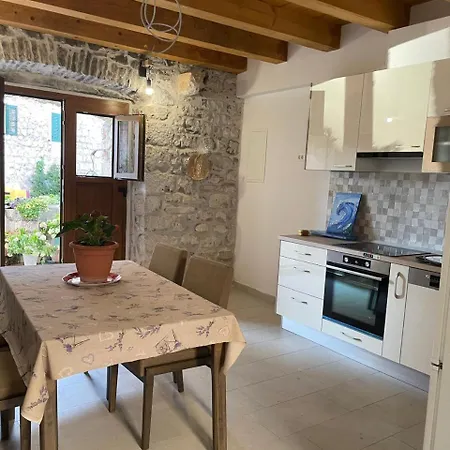 Holiday home Rosa, 45, Brac *