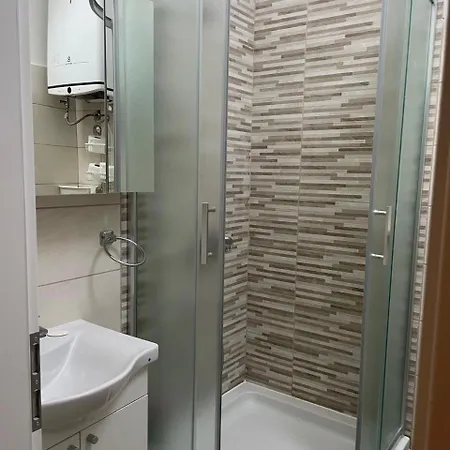 Rosa, 45, Brac Nyaraló