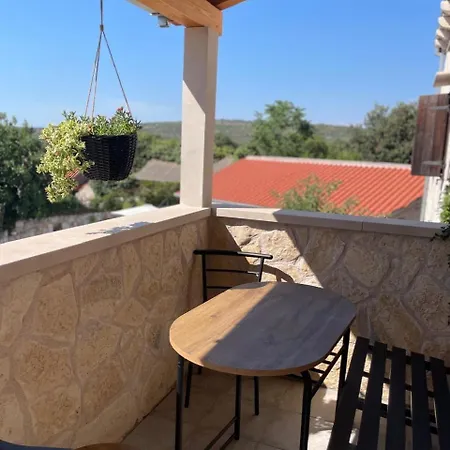 Rosa, 45, Brac Casa de Férias *